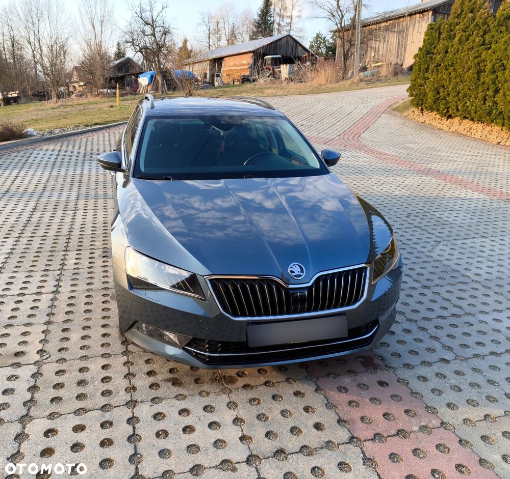 Skoda Superb 2.0 TDI 4x4 DSG Style - 4