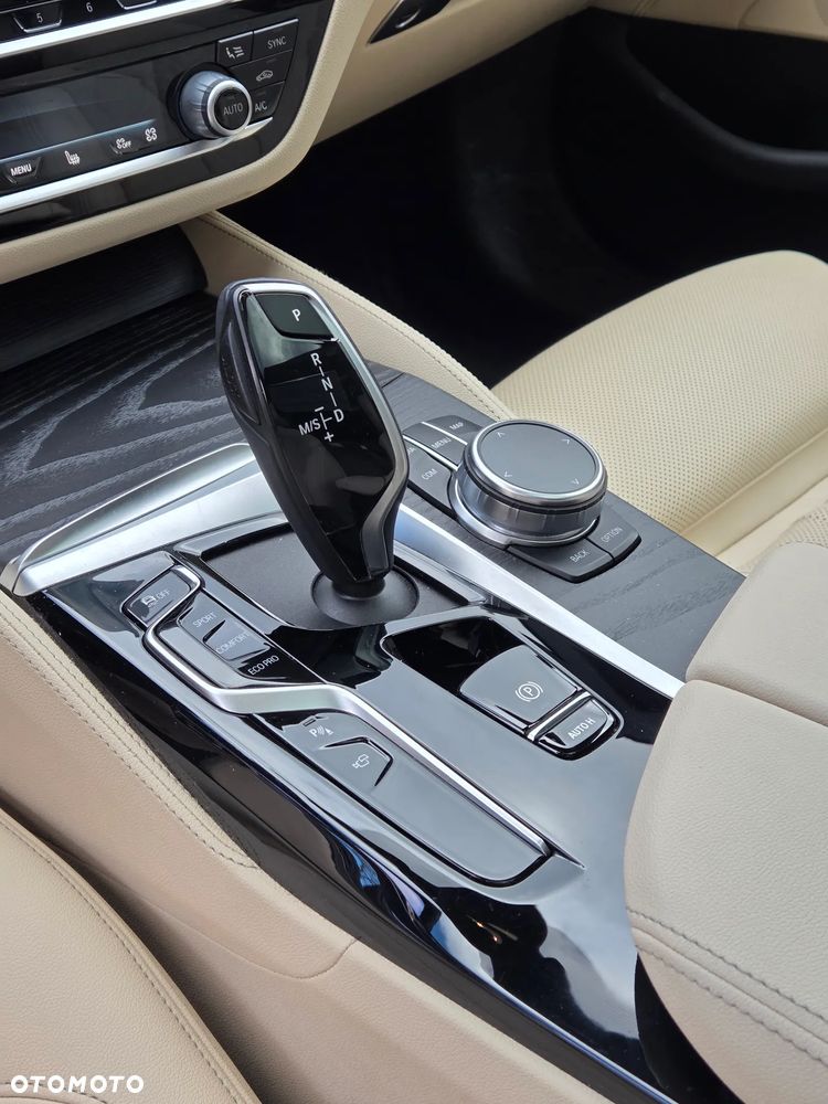 BMW Seria 5 520d xDrive mHEV sport - 18