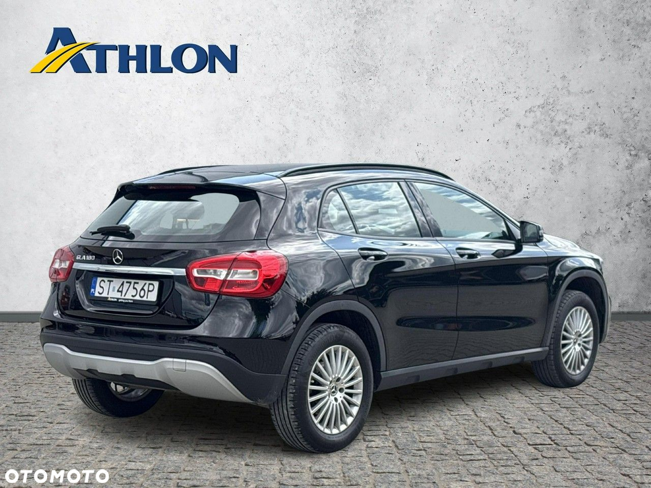 Mercedes-Benz GLA 180 7G-DCT - 5