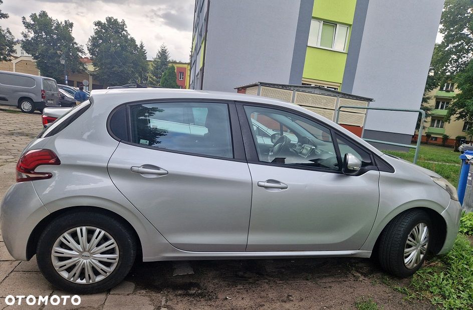 Peugeot 208 1.2 PureTech Active - 4