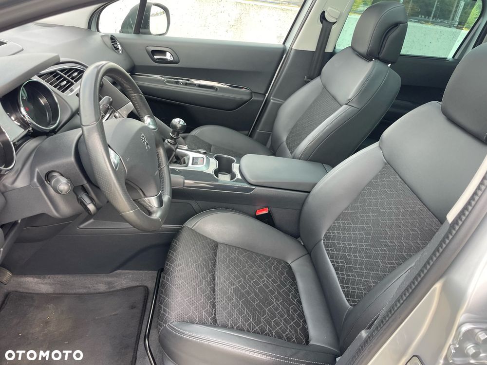 Peugeot 3008 HDi FAP 150 Platinum - 23