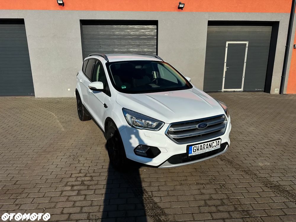 Ford Kuga - 12