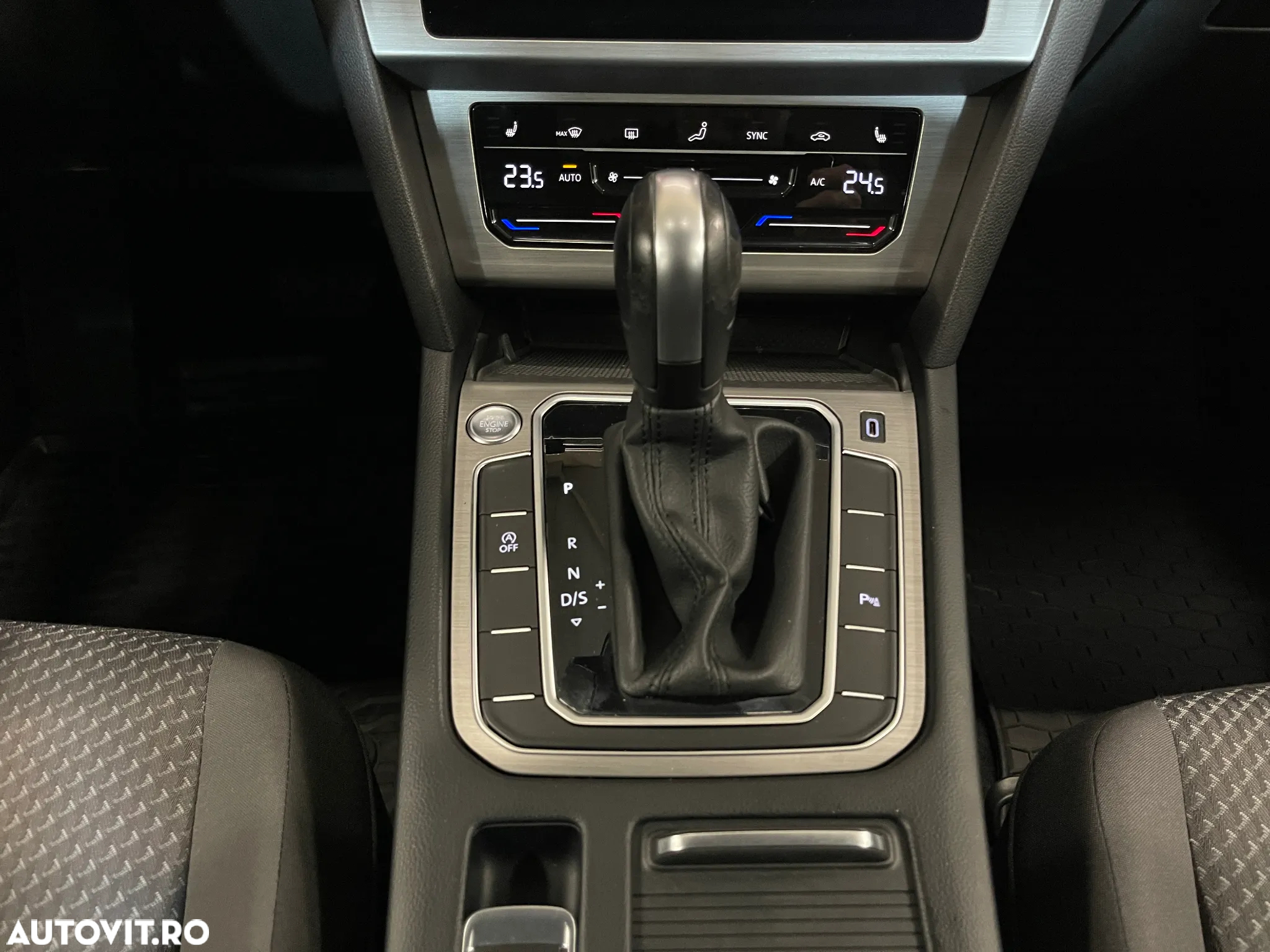 Volkswagen Passat Variant 2.0 TDI DSG Advance - 22