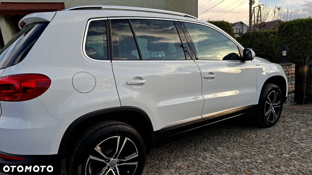 Volkswagen Tiguan 2.0 TDI SCR 4MOTION BlueMotion Technology DSG Lounge Sport & Style - 14