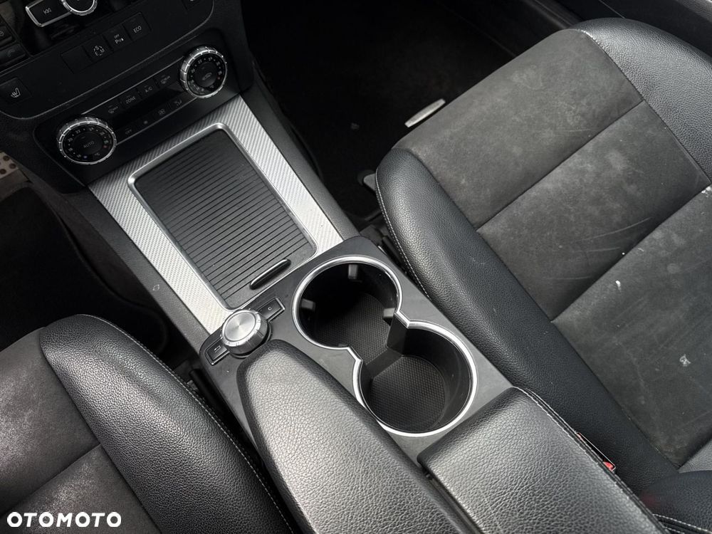 Mercedes-Benz GLK - 16