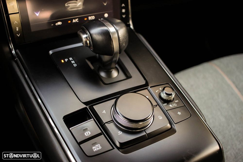 Mazda MX-30 e-SKYACTIV Excellence - 17
