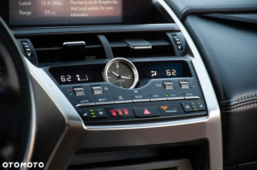 Lexus NX 300 AWD - 35