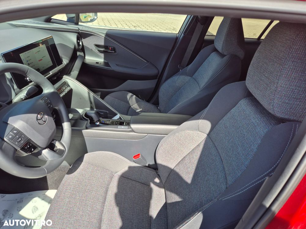 Toyota C-HR - 15