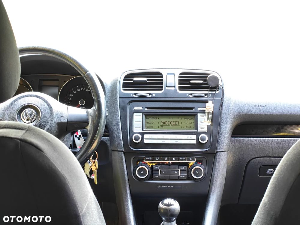 Volkswagen Golf - 10