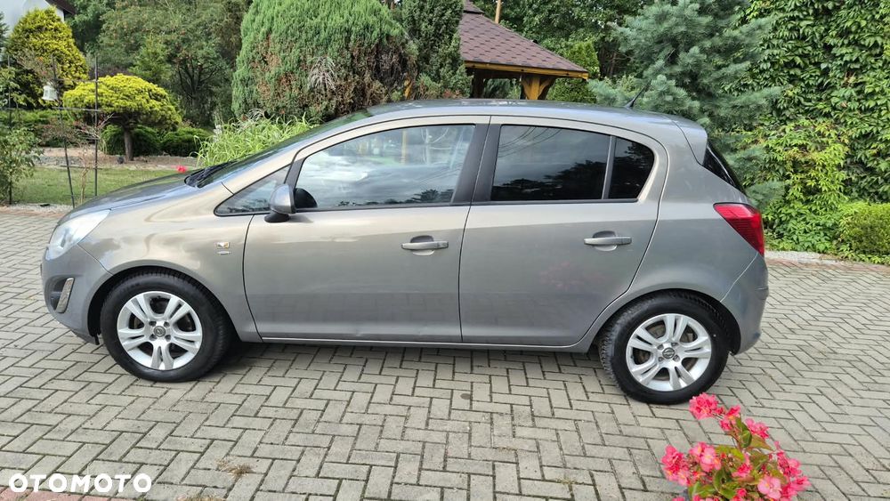 Opel Corsa 1.2 16V Essentia - 3