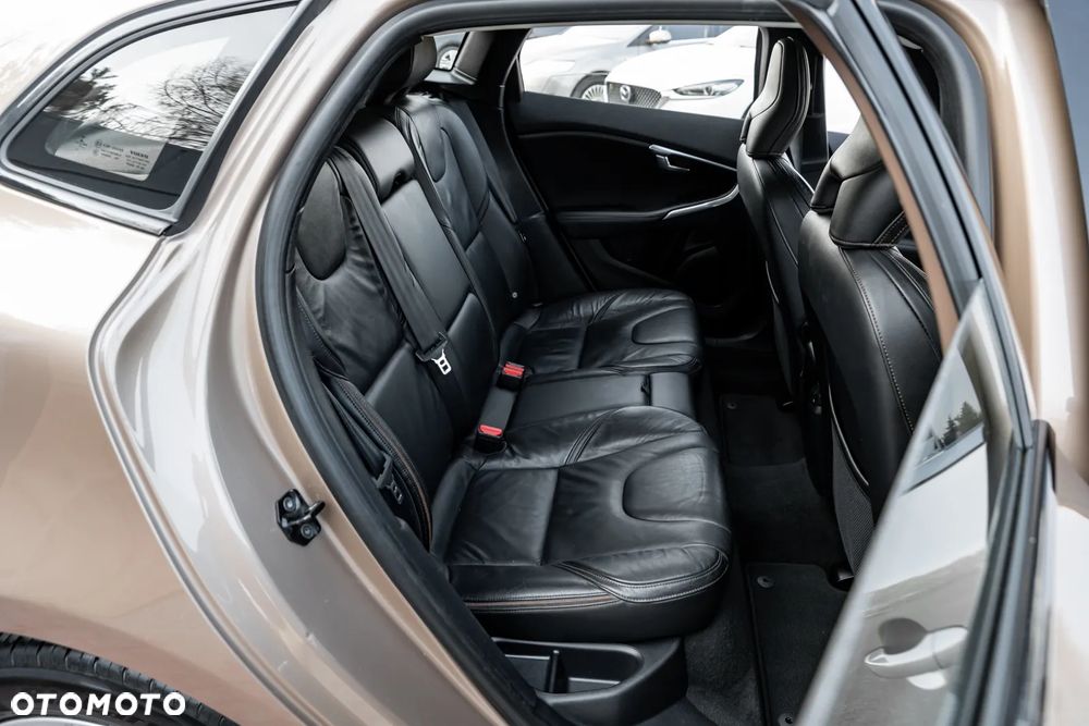 Volvo V40 Cross Country T5 AWD Geartronic Summum - 23