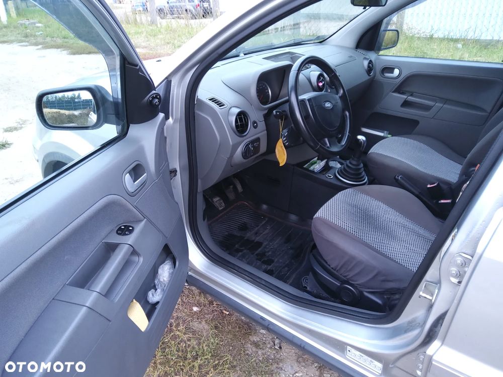 Ford Fusion 1.4 TDCI + - 9