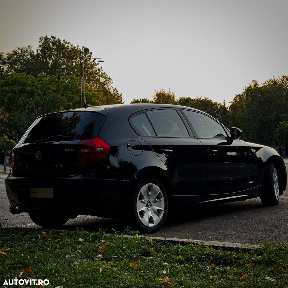 BMW Seria 1 118d - 4
