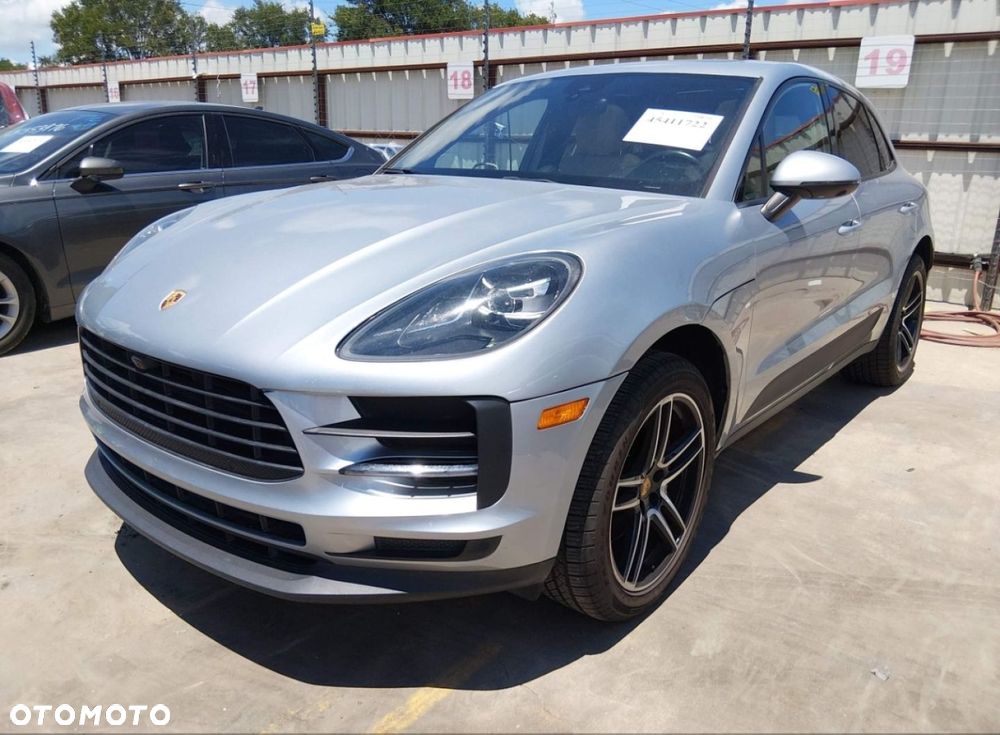 Porsche Macan - 3