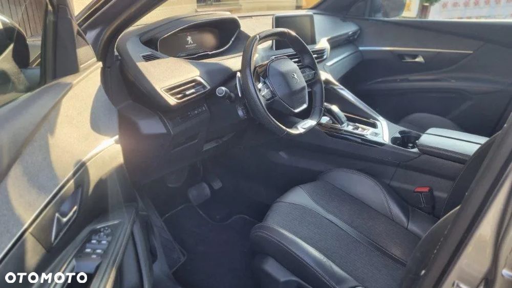 Peugeot 5008 1.6 PureTech GT Line S&S EAT8 - 17