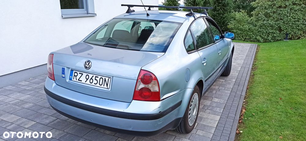 Volkswagen Passat 1.9 TDI Comfortline - 8