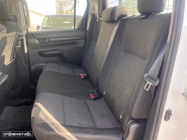Toyota HILUX DUPLA 150cv COM AC - 9