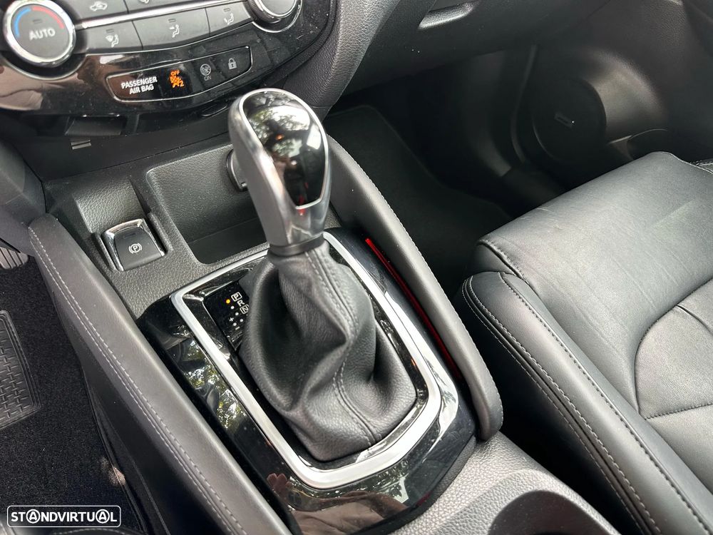 Nissan Qashqai - 25