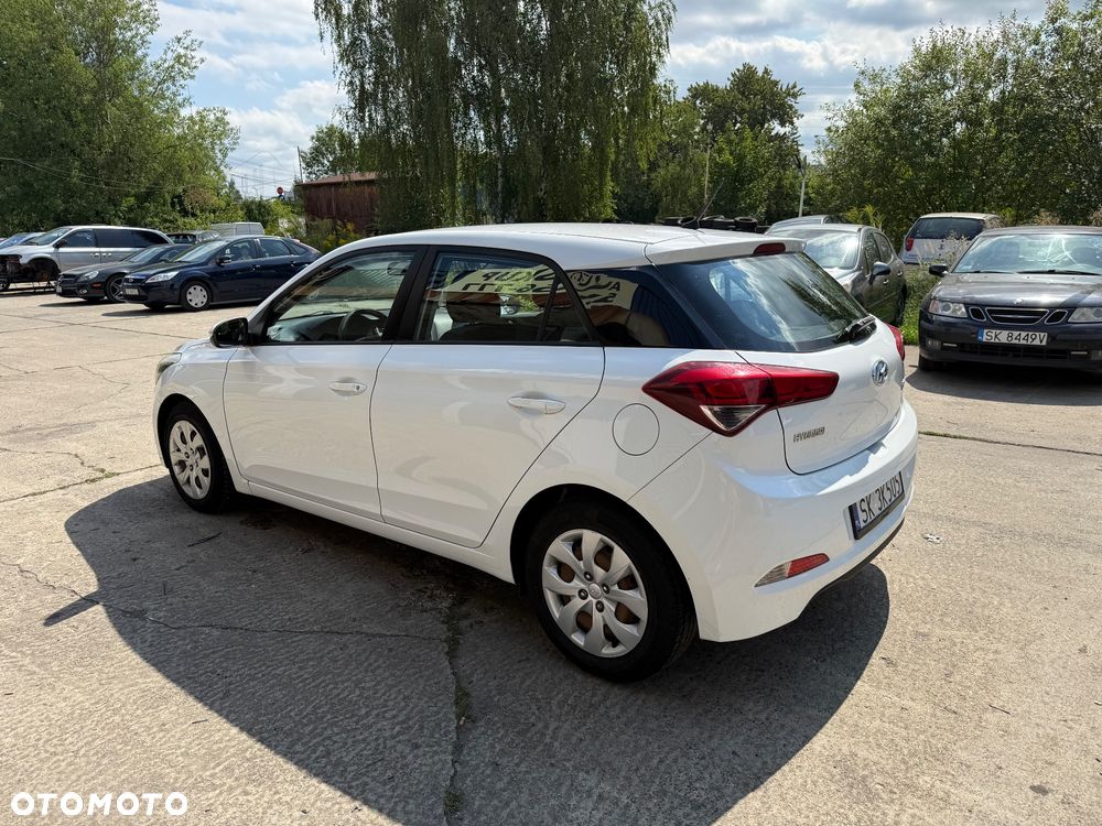 Hyundai i20 1.1 CRDi BlueDrive Comfort - 22