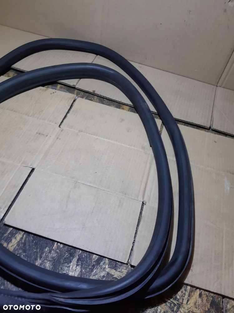 AUDI A3 8P 3D USZCZELKA DRZWI LEWE PRZEDNIE LEWY PRZÓD S-LINE 8P3831721J - 7