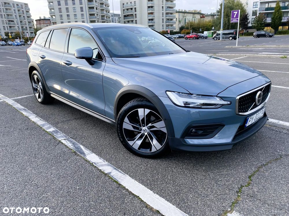 Volvo V60 Cross Country Plus B4 D AWD - 1