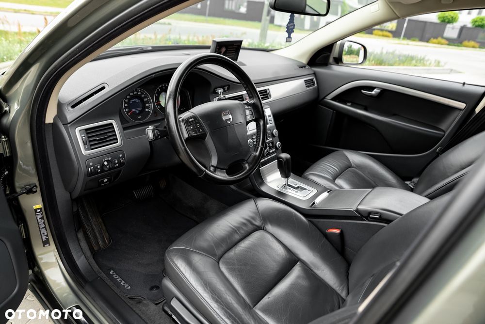 Volvo V70 2.5T Summum - 19