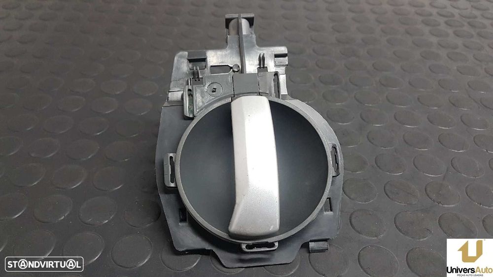 PUNHO TRASEIRO DIREITO CITROEN C3 1.4 HDI AUDACE SENSODRIVE - 4