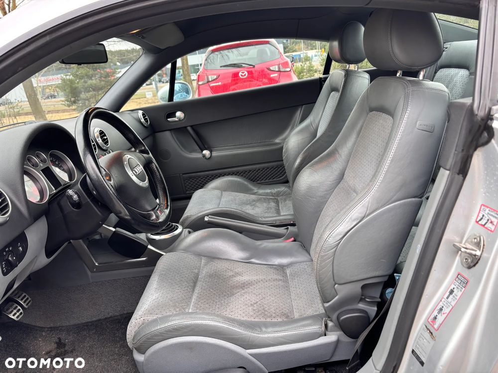 Audi TT Coupé 1.8T - 17