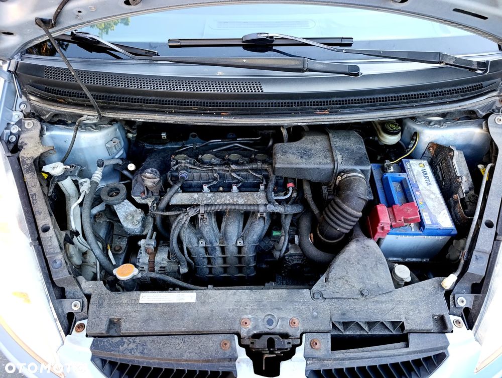Mitsubishi Colt - 25