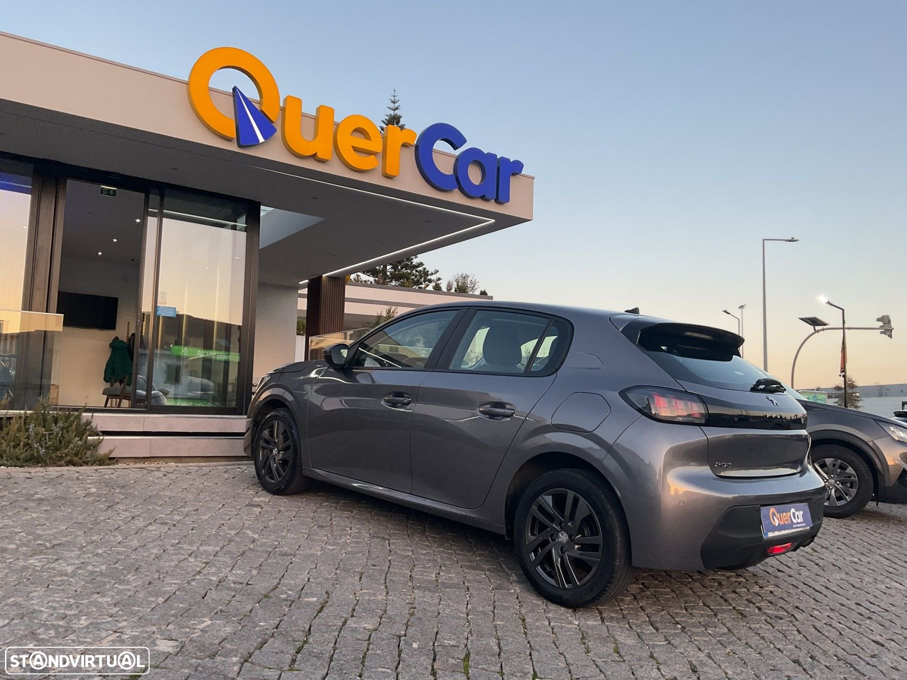 Peugeot 208 1.2 PureTech Active Pack - 4