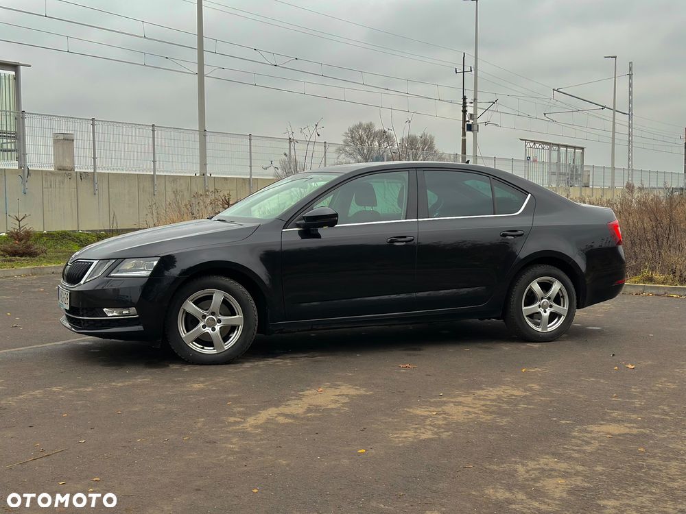 Skoda Octavia 2.0 TDI Style DSG - 3