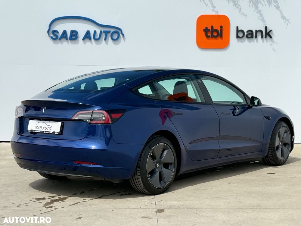 Tesla Model 3 - 18