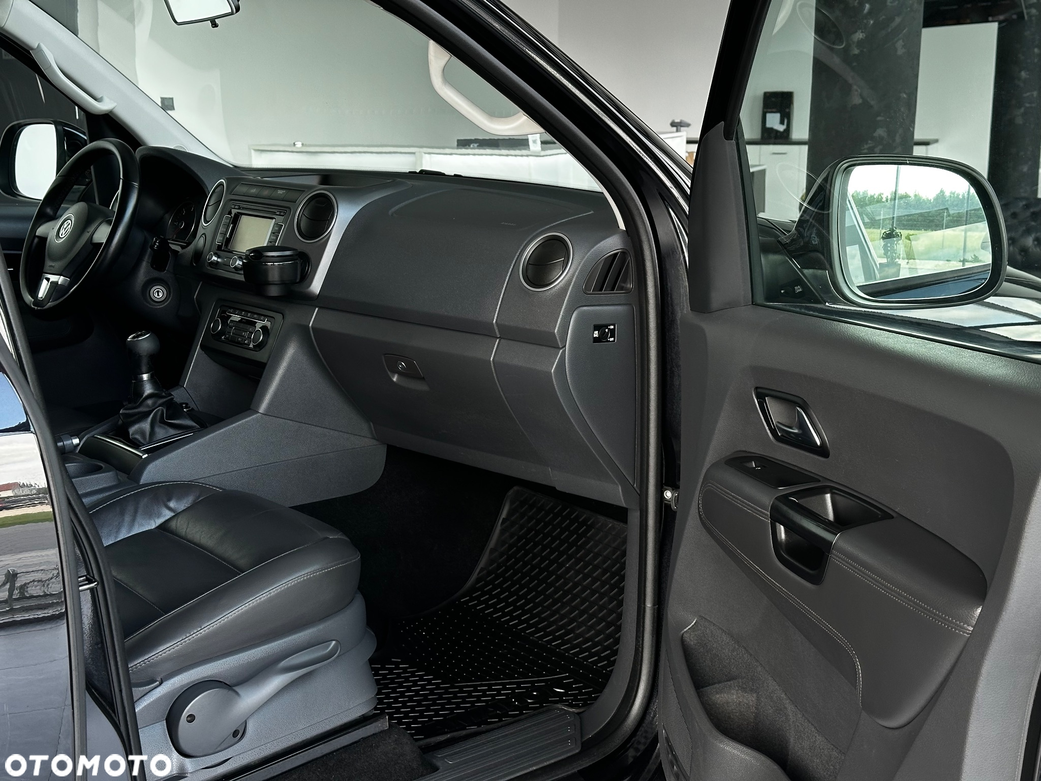 Volkswagen Amarok - 25