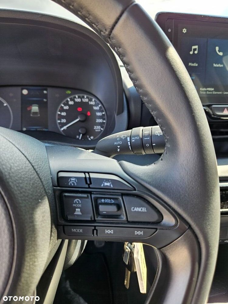 Toyota Yaris - 18