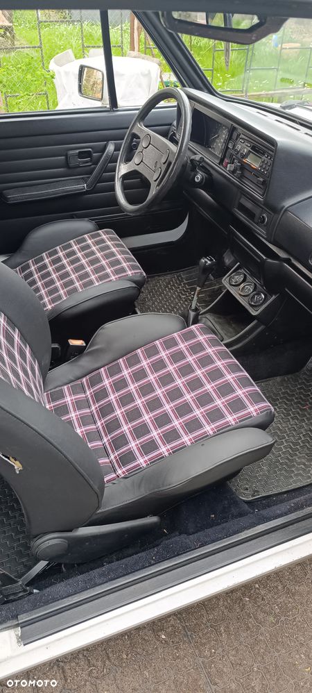 Volkswagen Golf - 8