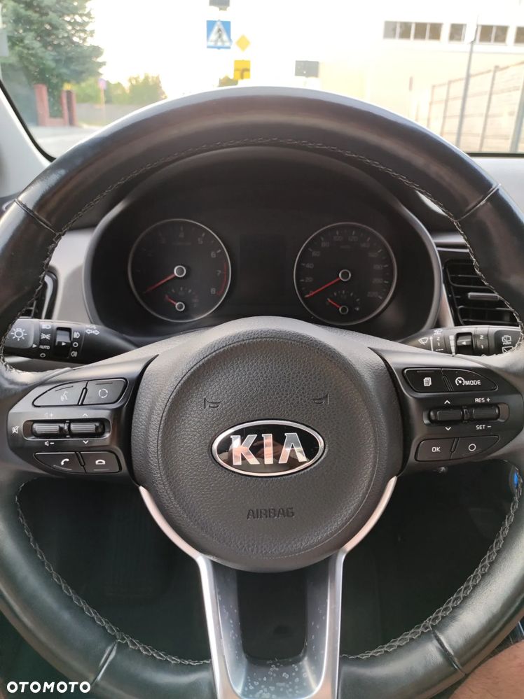 Kia Rio - 31