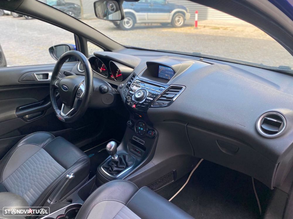 Ford Fiesta 1.6 T ST - 20
