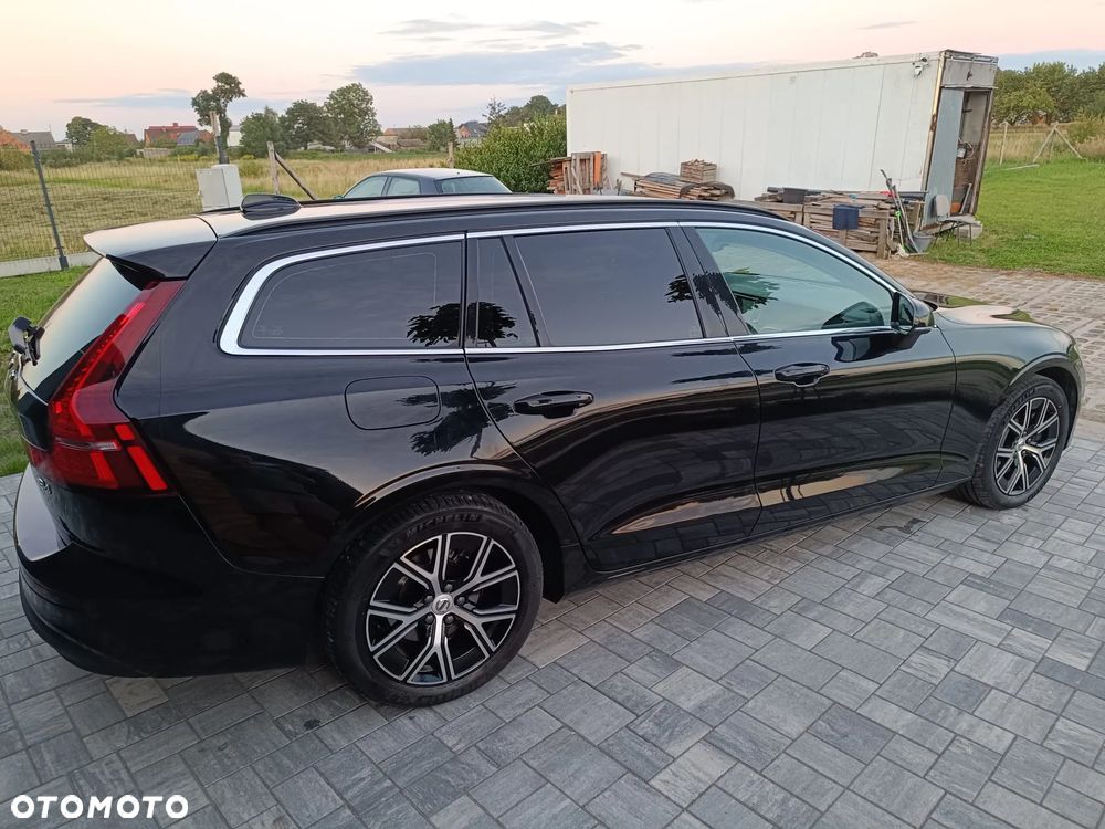 Volvo V60 B4 D Plus Dark - 19