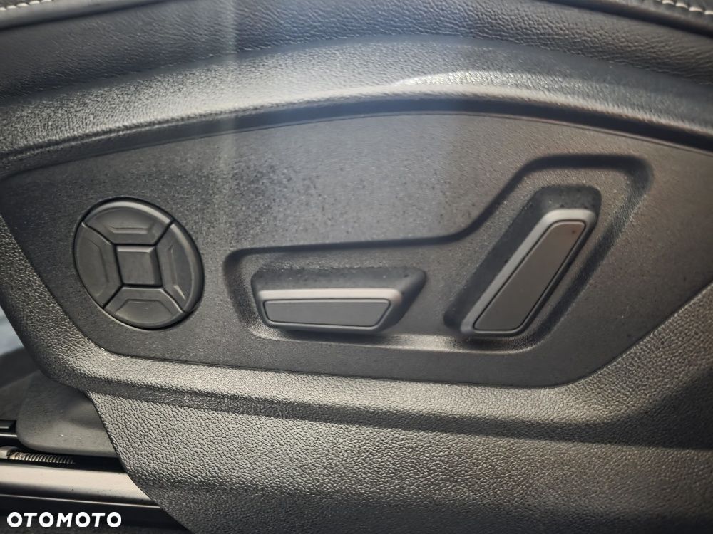 Audi Q8 - 35