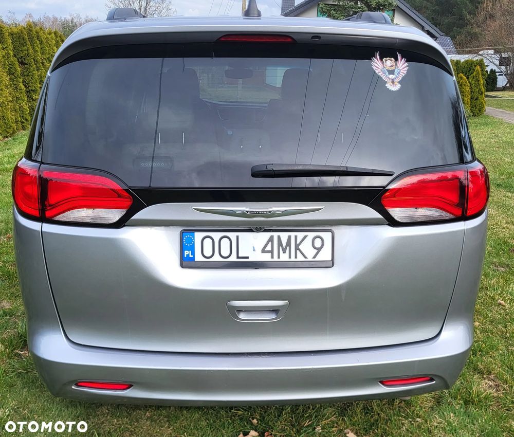 Chrysler Pacifica - 6