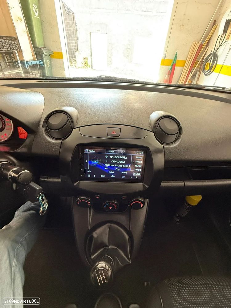 Mazda 2 1.3 MZR Exclusive - 16