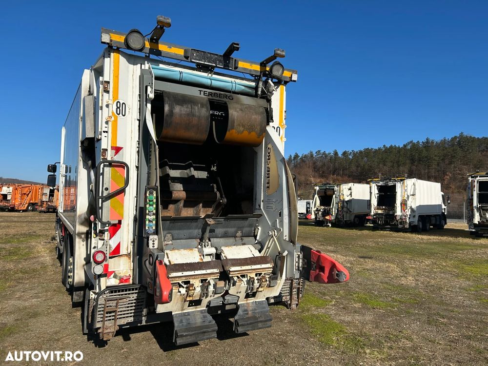 Renault Autogunoiera Premium 310 DXI, EEV 5 - 3