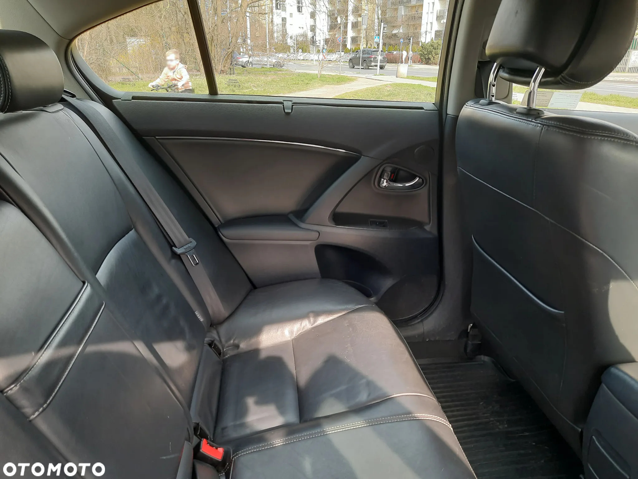 Toyota Avensis - 11