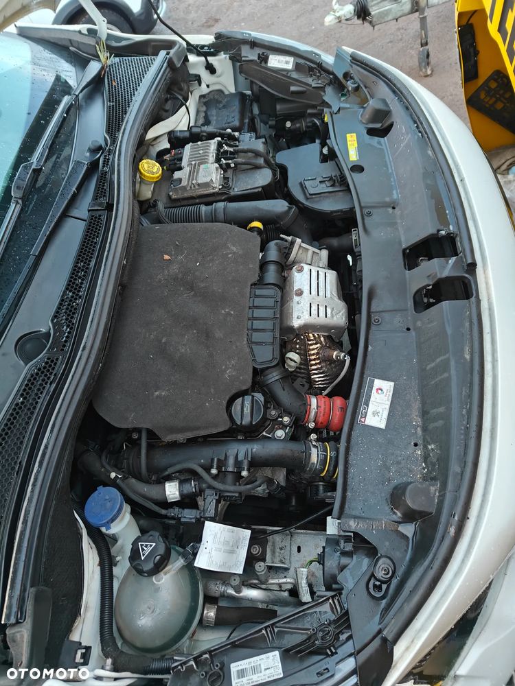 Peugeot 2008 PureTech 110 GPF Stop&Start EAT6 Allure - 7