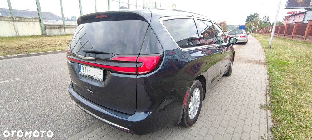 Chrysler Pacifica - 4