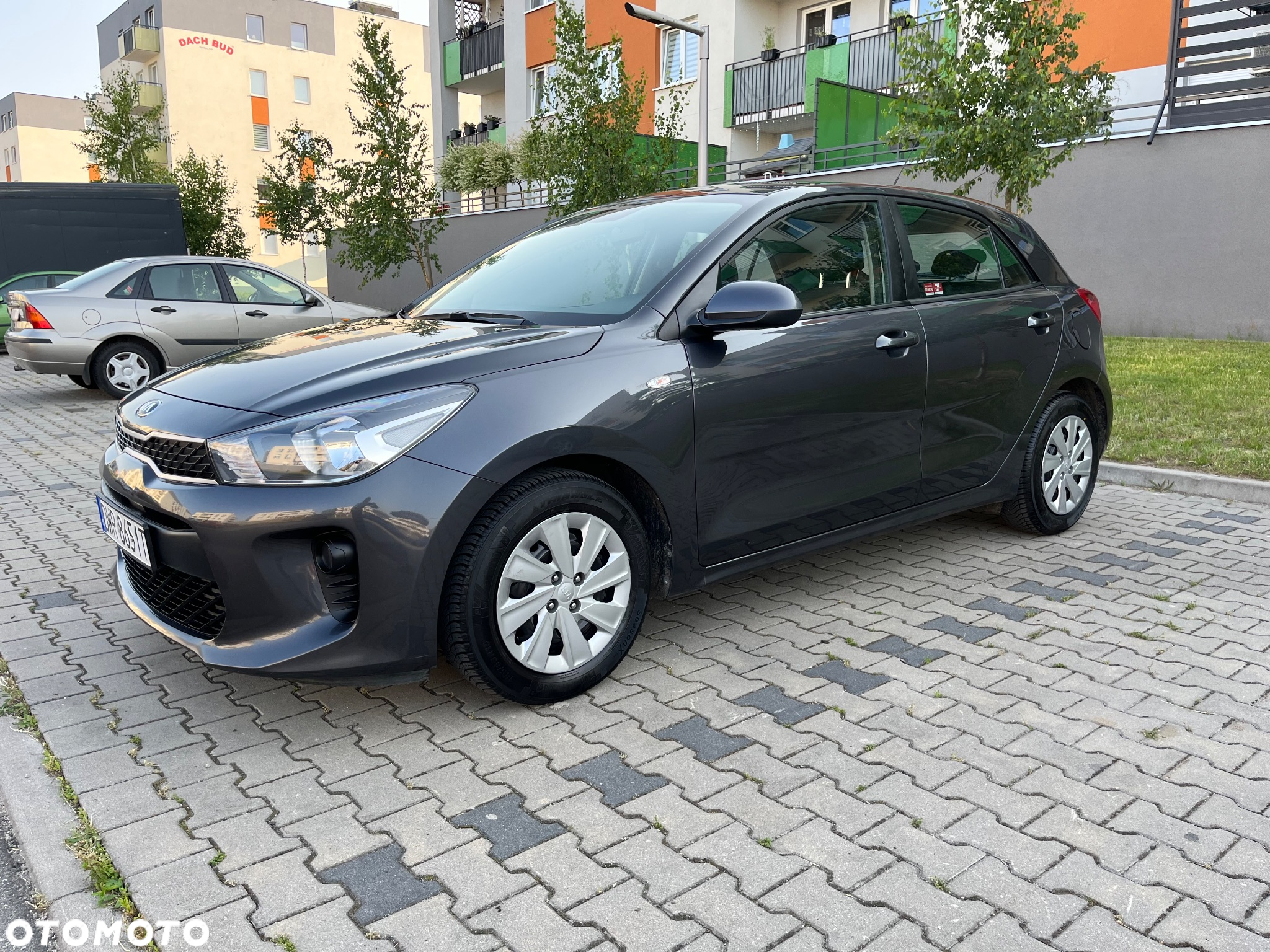 Kia Rio 1.2 L - 11