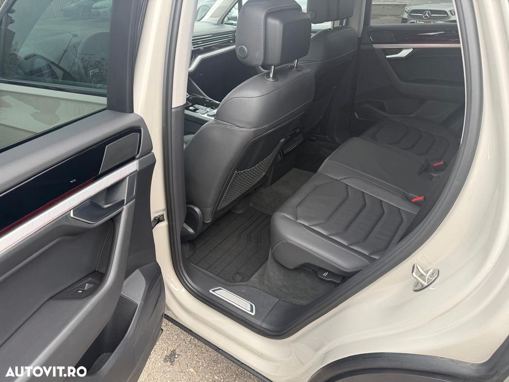 Volkswagen Touareg V6 TSI 4MOTION Elegance - 13