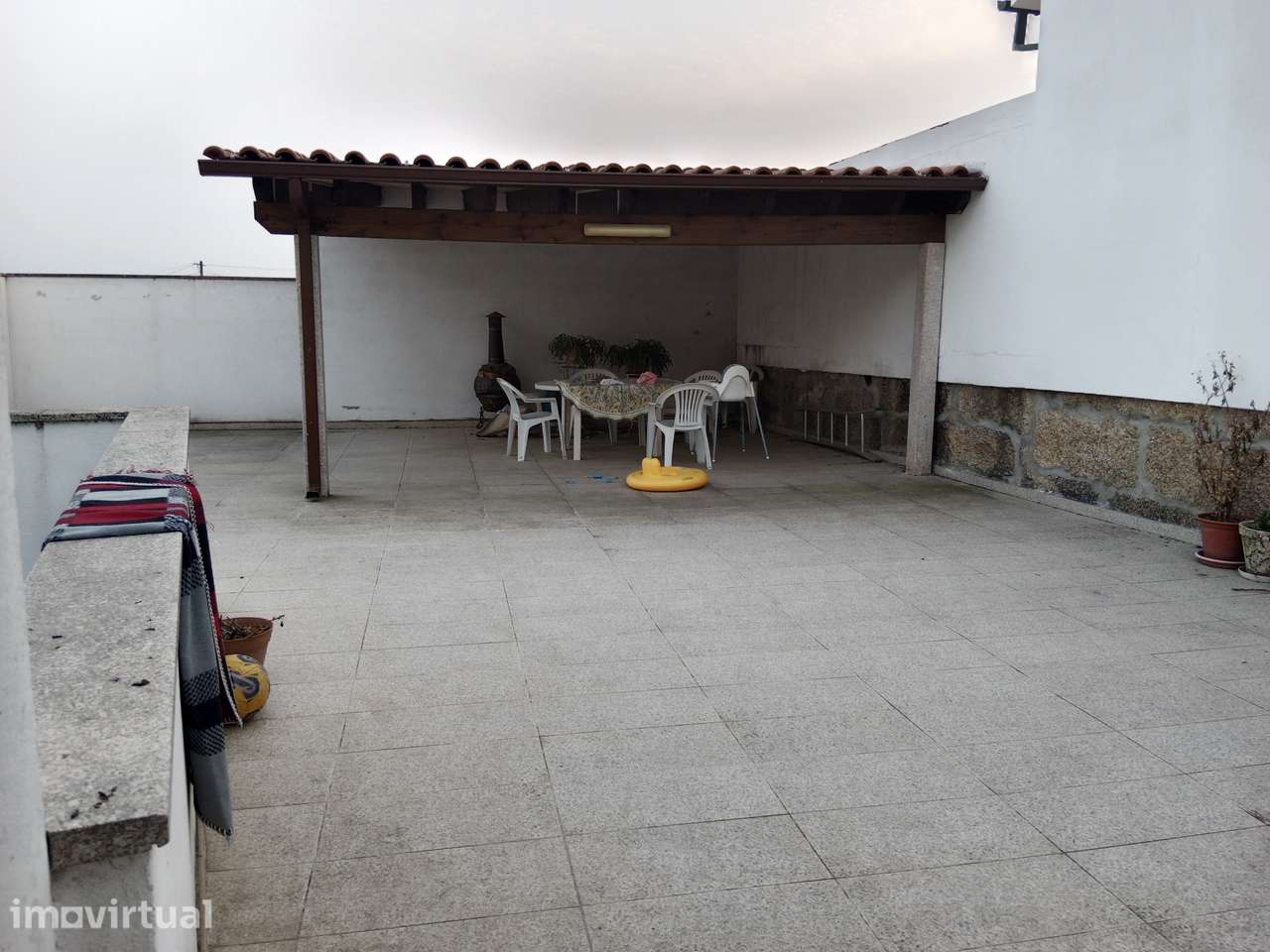 Moradia para viver ou restaurar com grande potencial. - Grande imagem: 5/17