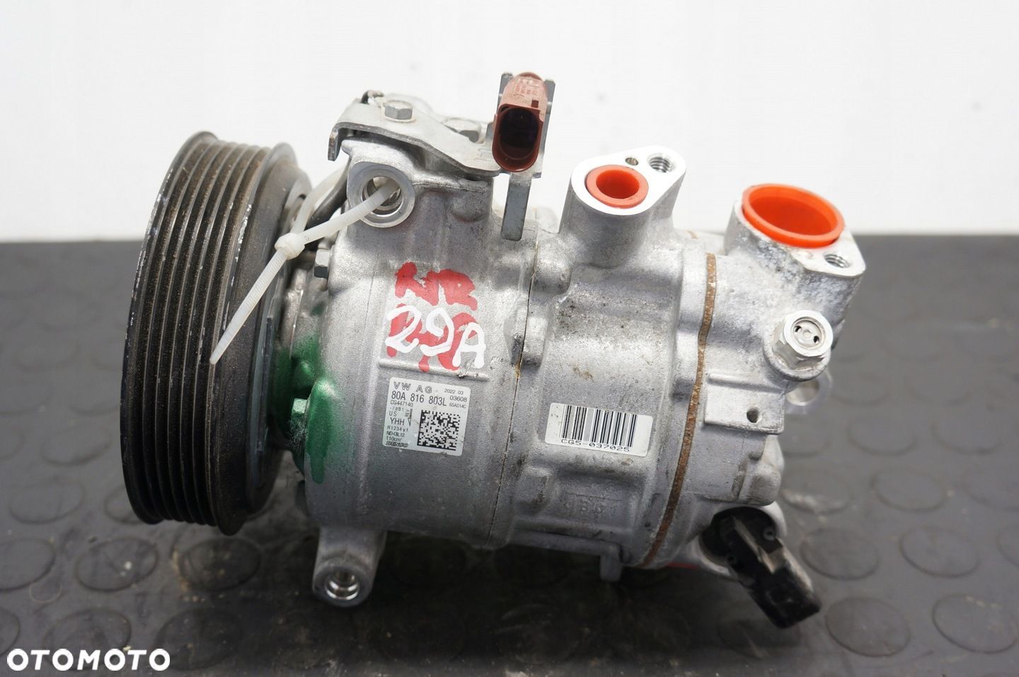 KOMPRESOR KLIMATYZACJI AUDI A4 A5 Q5 2.0TDI 80A816803L - 1