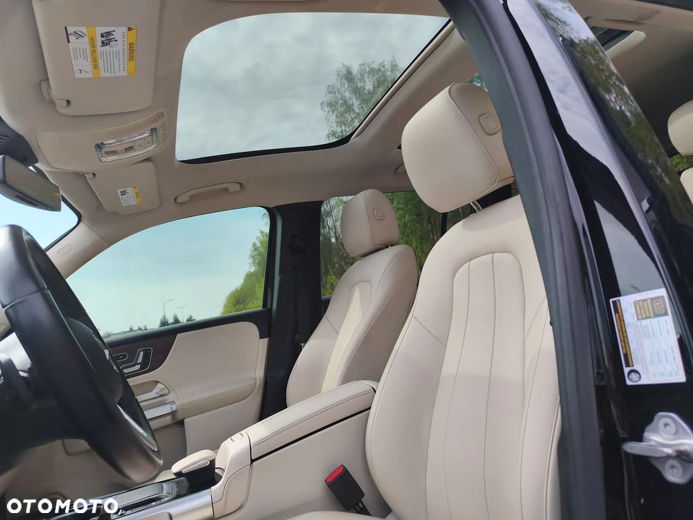 Mercedes-Benz GLB - 13